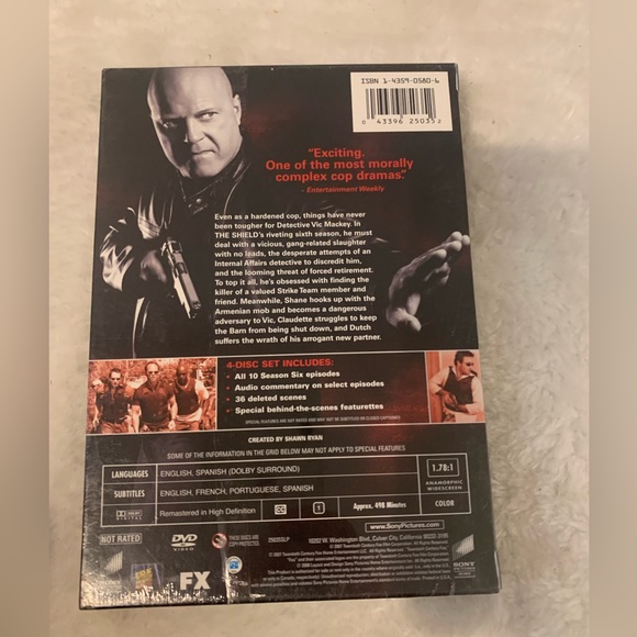 The Shield Season 1, 2, 3, 4 & 6 - Picture 11 of 11